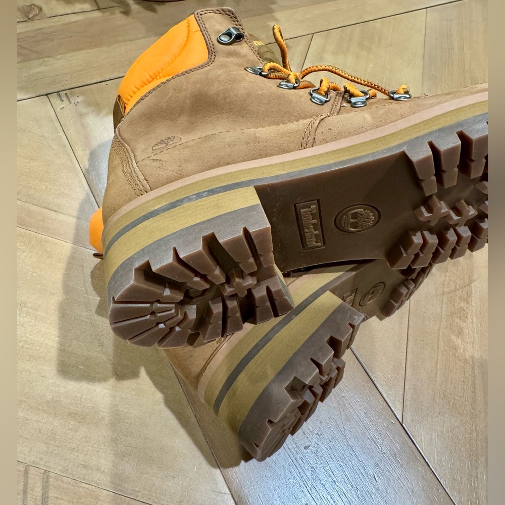 Timberland Women's Tan Hiking Boots - Picture 12 of 12